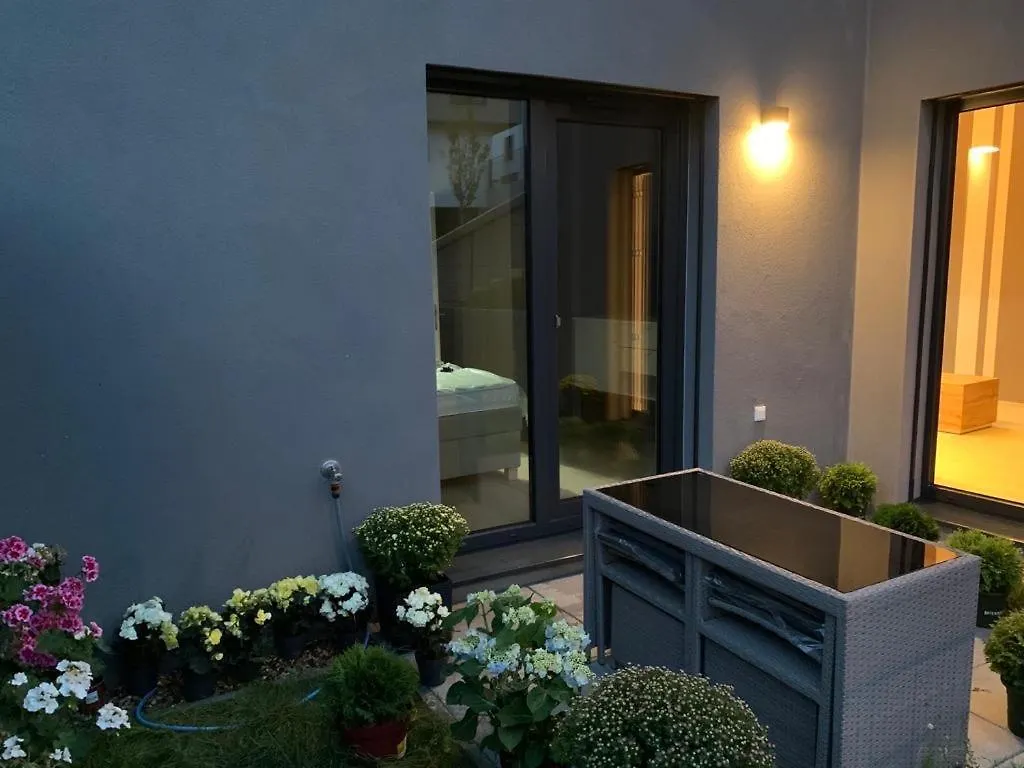 Apartment Dagmar Buresove 布拉格 0*,  捷克